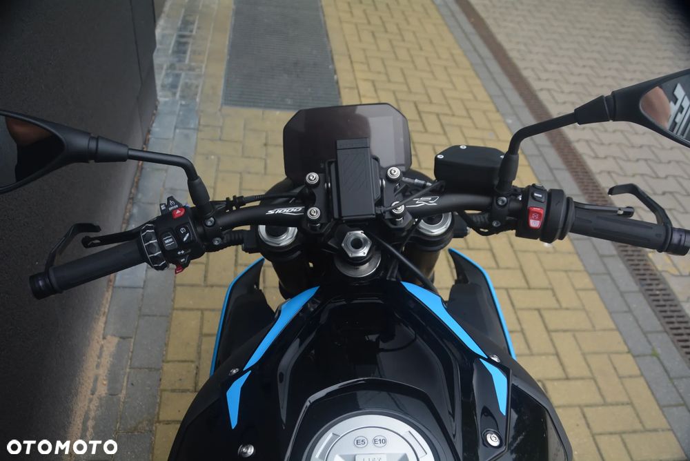BMW S - 15