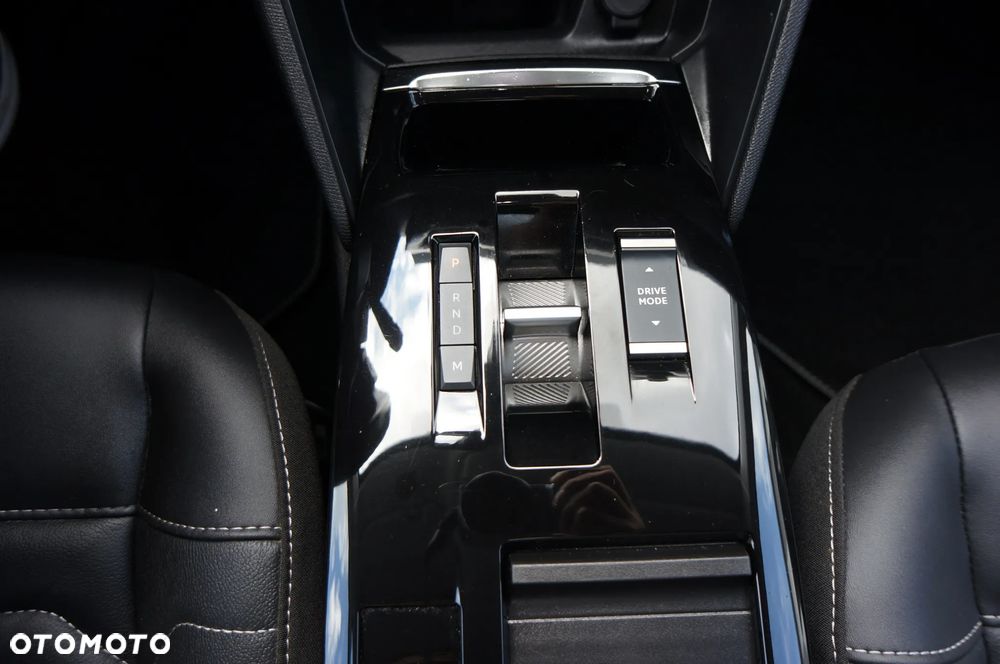 Citroën C4 BlueHDi 130 Stop&Start EAT8 SHINE - 19