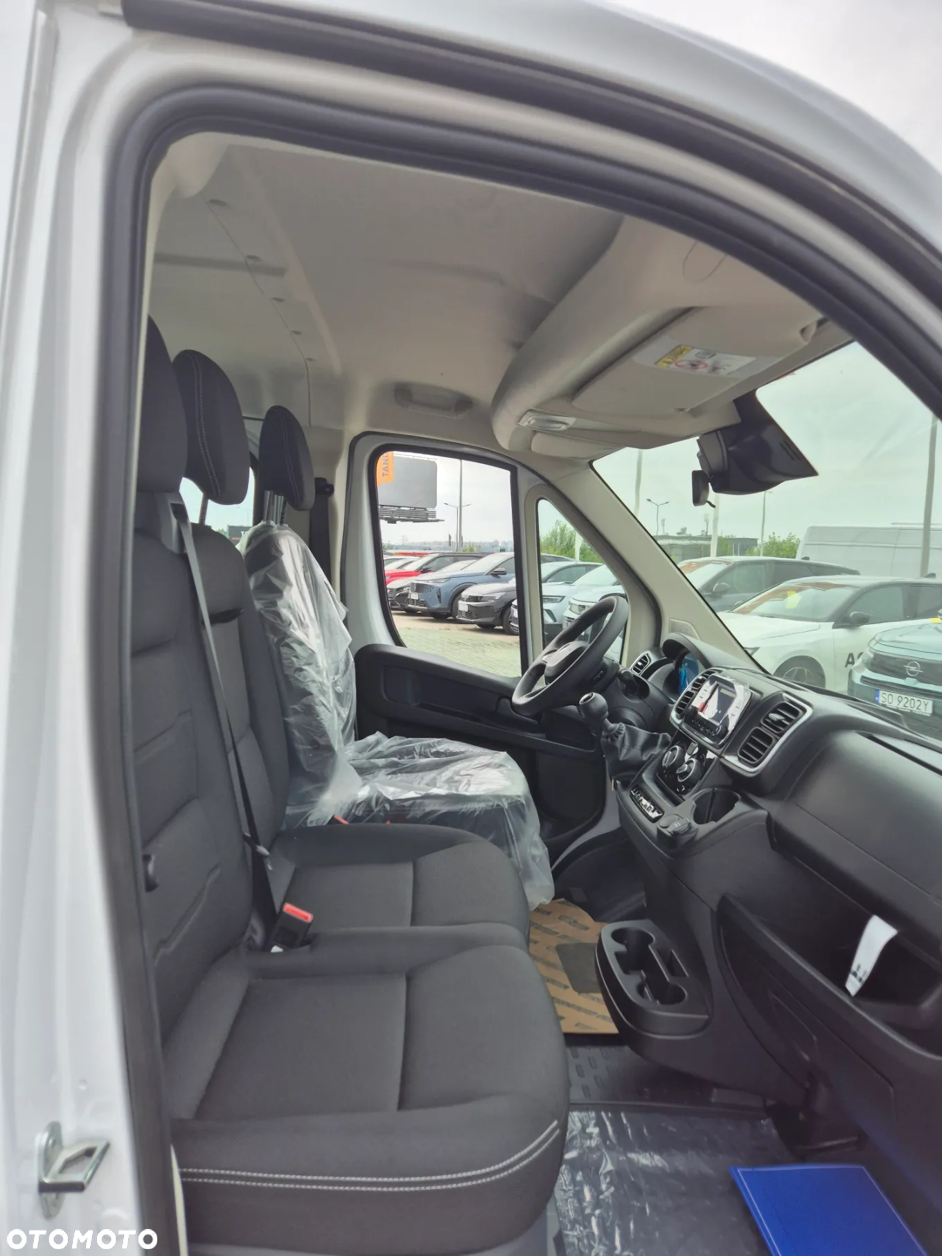 Peugeot Boxer Podwójna Kabina DOKA 7 miejsc L3 2.2 140KM 3.5t Skrzynia 3.6 x 2.1 - 13