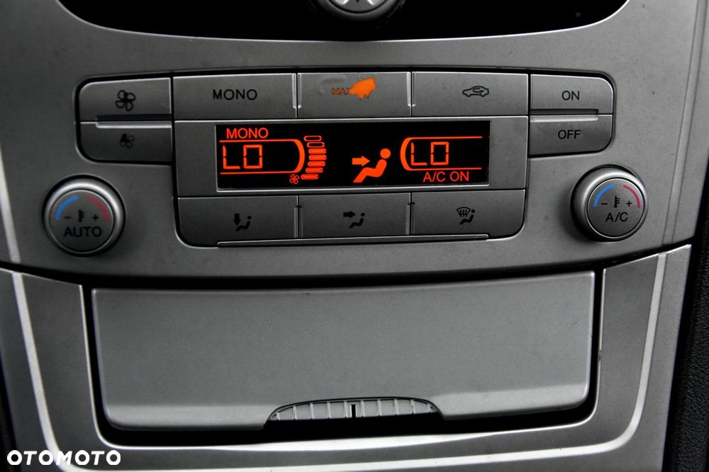 Ford Mondeo SW 2.0 TDCi Titanium - 28