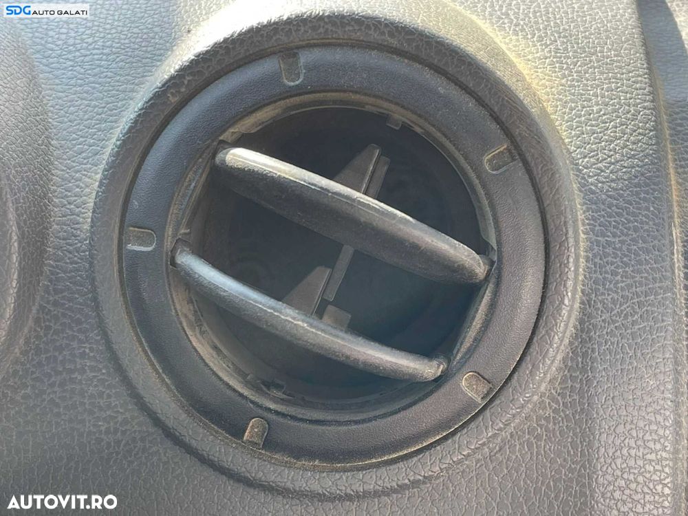 Gura Grila Aer Ventilatie Aerisire Bord Dacia Logan 1 Facelift 2004 - 2012 - 2