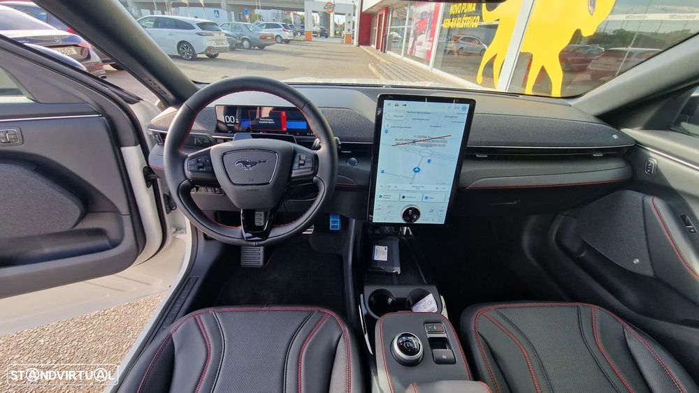 Ford Mustang Mach-E Premium AWD - 8