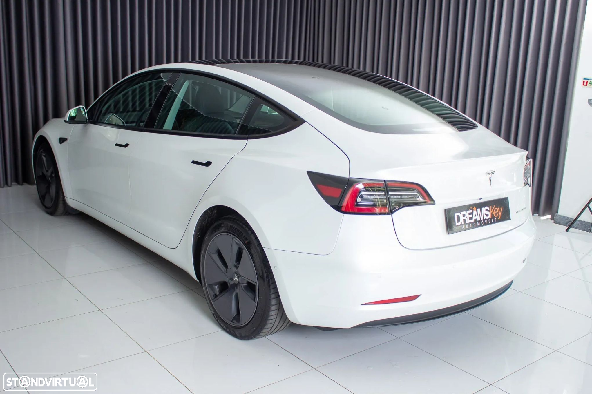 Tesla Model 3 Long Range AWD Dual Motor - 18