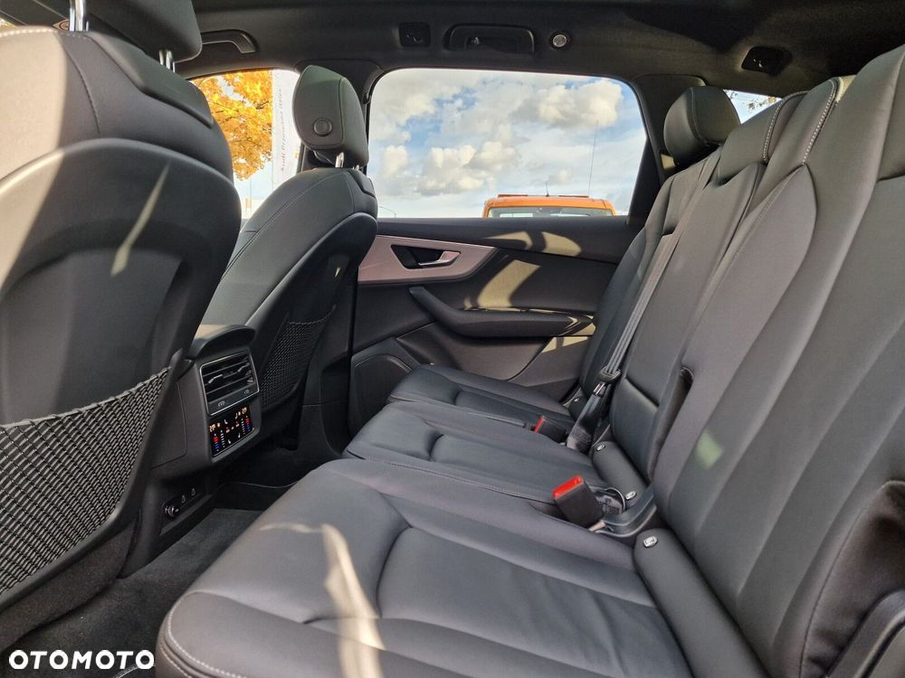 Audi Q7 - 11