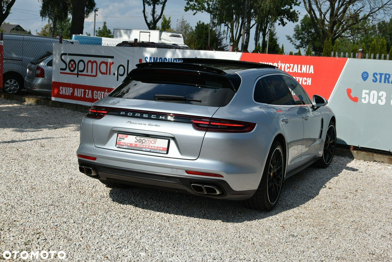 Porsche Panamera Turbo Sport Turismo - 23