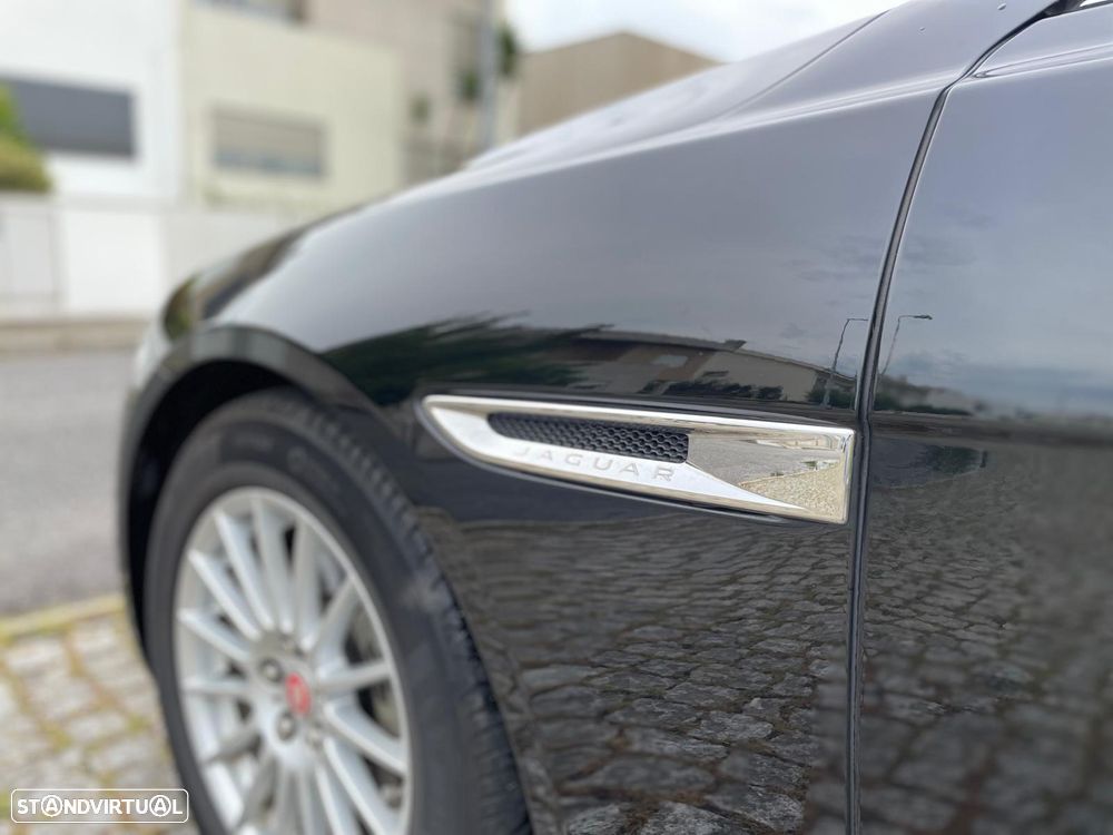 Jaguar XF 2.0 D Portfolio Aut. - 7