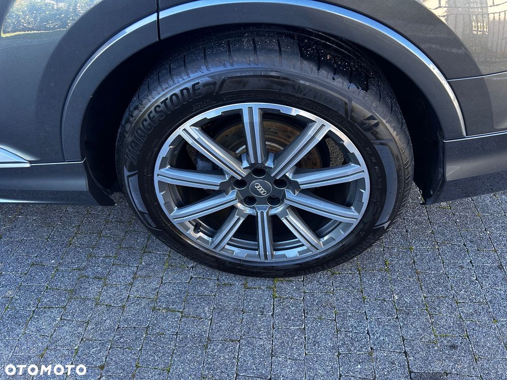 Audi Q7 2020 photo 4