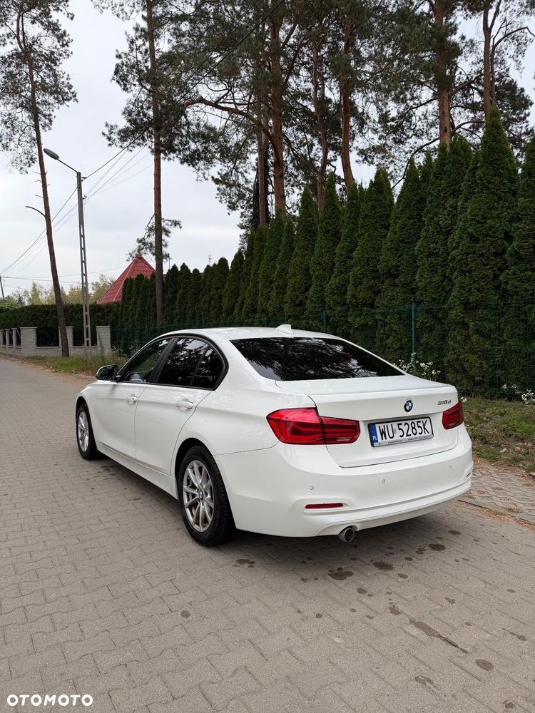 BMW Seria 3 318d - 4
