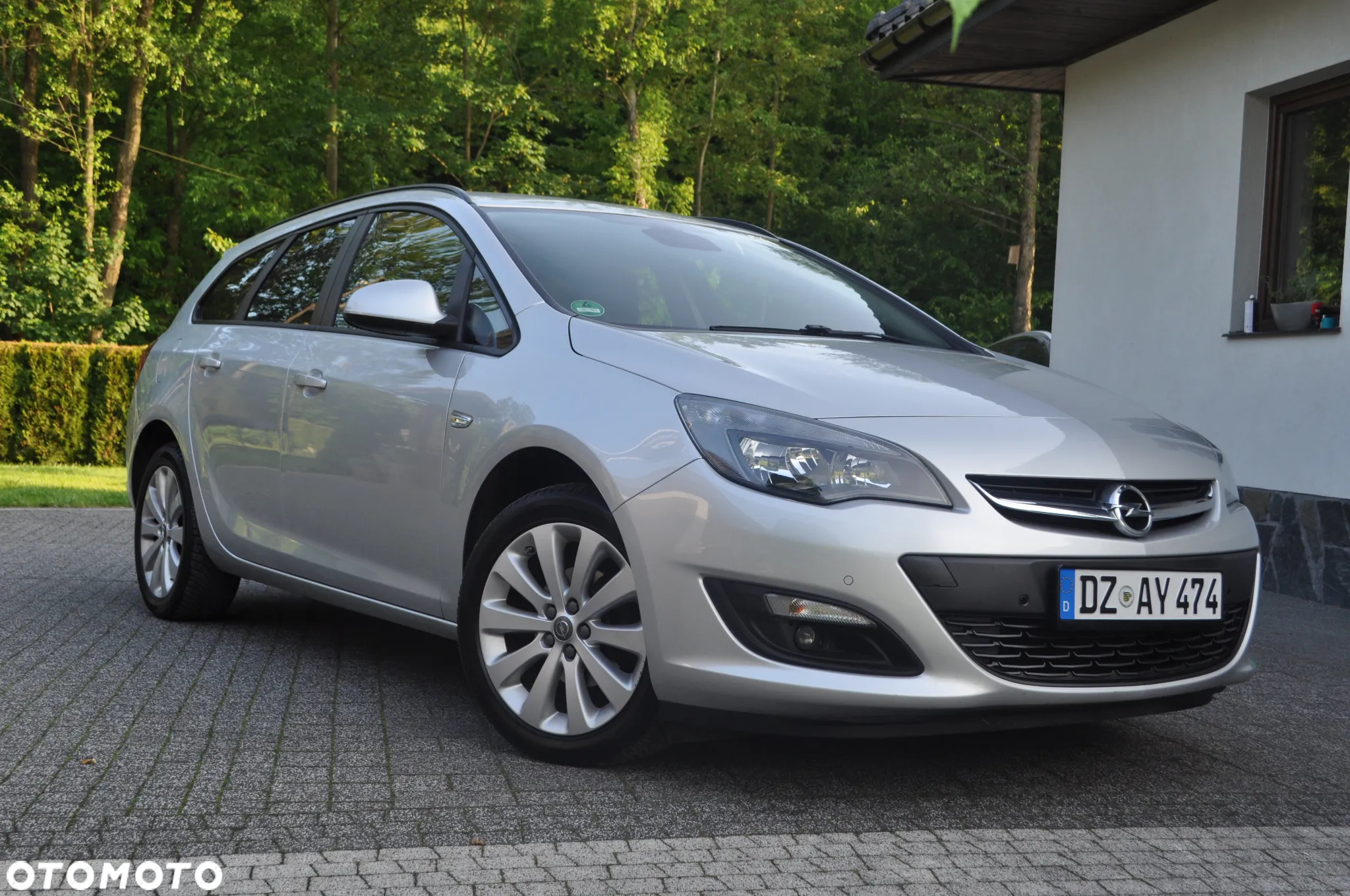 Opel Astra IV 1.4 T Cosmo - 2