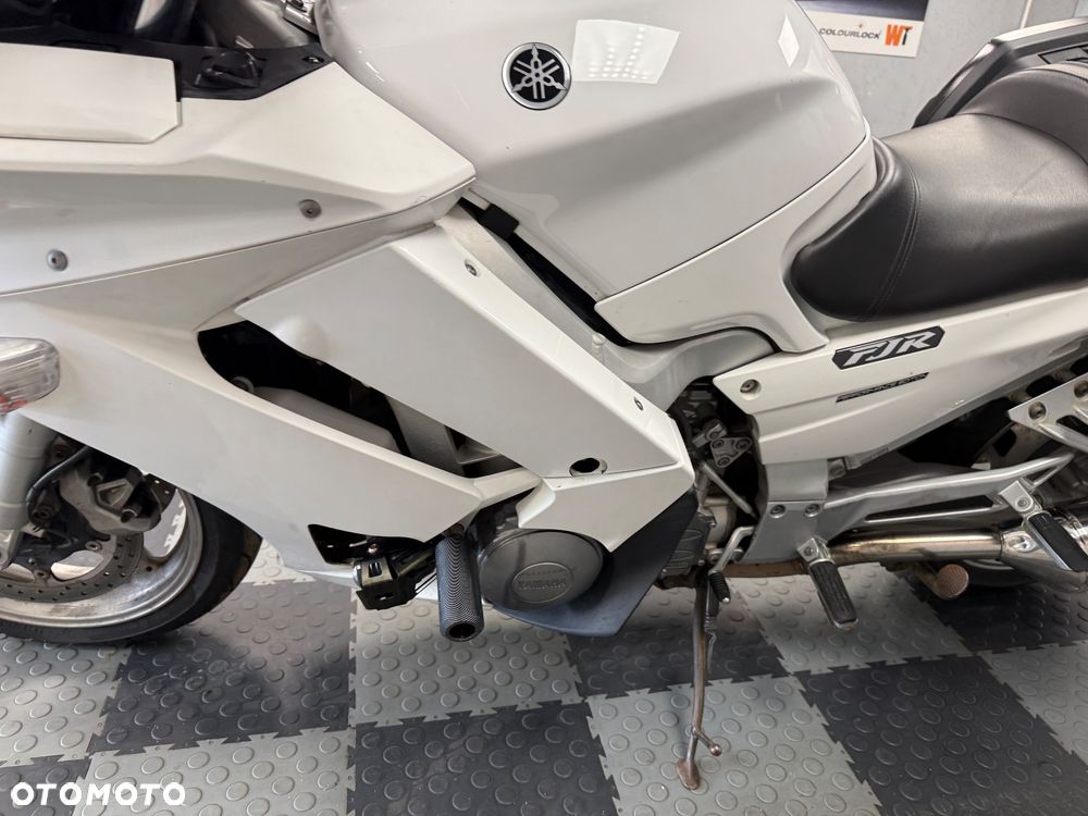 Yamaha FJR - 16