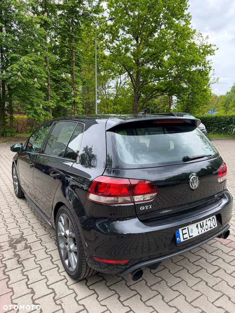 Volkswagen Golf 2.0 GTI DSG - 5