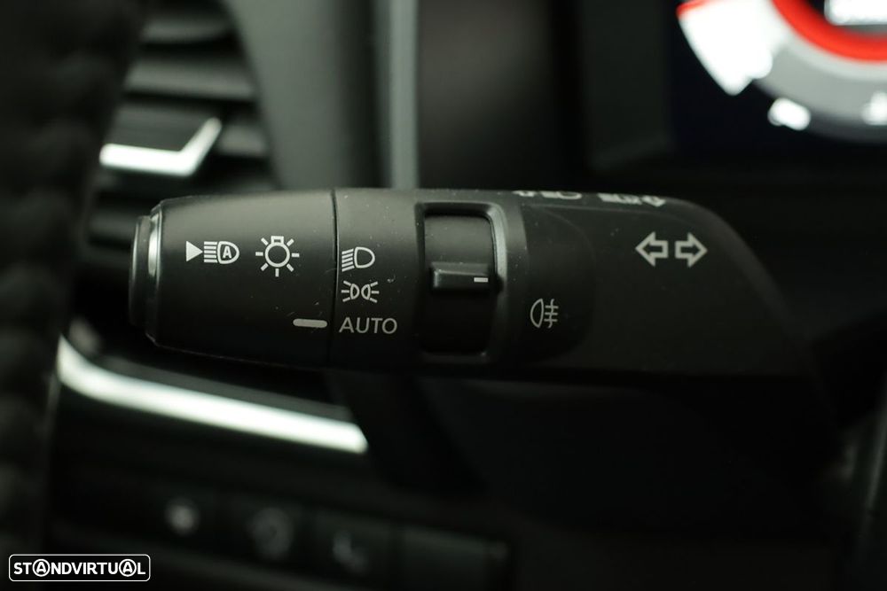 Nissan Qashqai 1.3 DIG-T Premiere Edition - 17