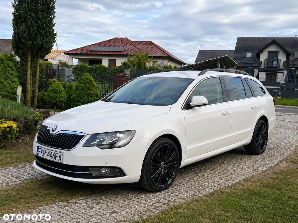 Skoda Superb 2.0 TDI DSG Ambition - 1