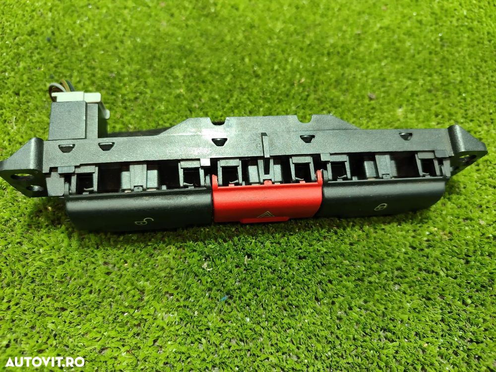 PANOU CONTROL AVARIE + BLOCARE USI LAND ROVER FREELANDER 5 USI 2 2.2 DIESEL 2008 COD OEM 6H52-13D734-AC / 2007-2011 - 5