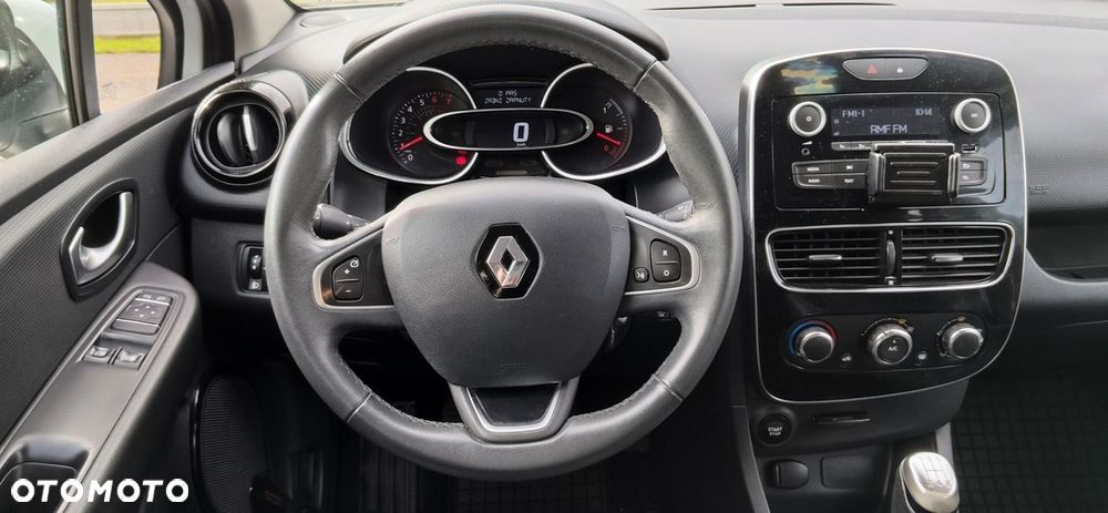 Renault Clio - 24