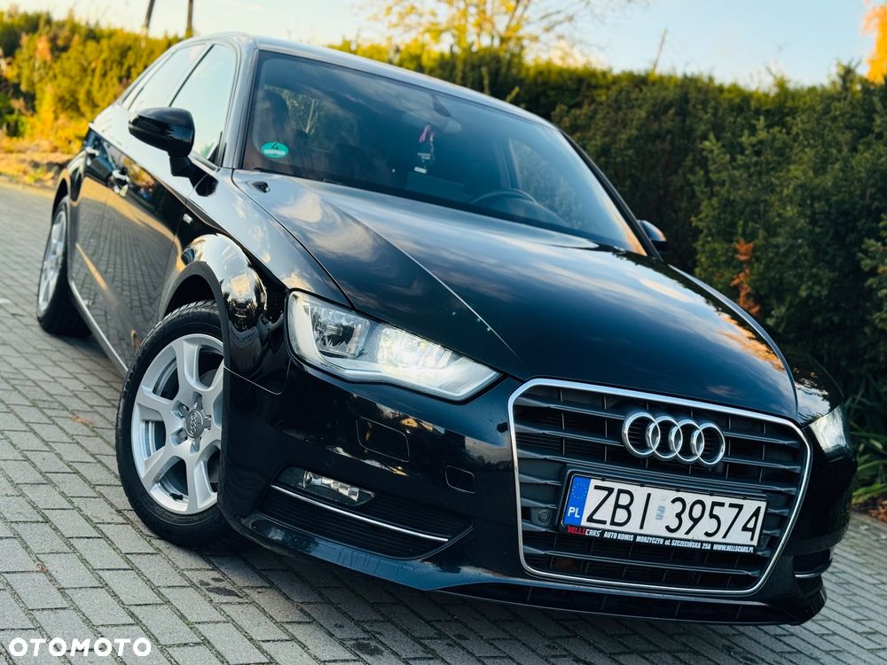 Audi A3 Sportback 1.6 TDI S line Sportpaket - 10