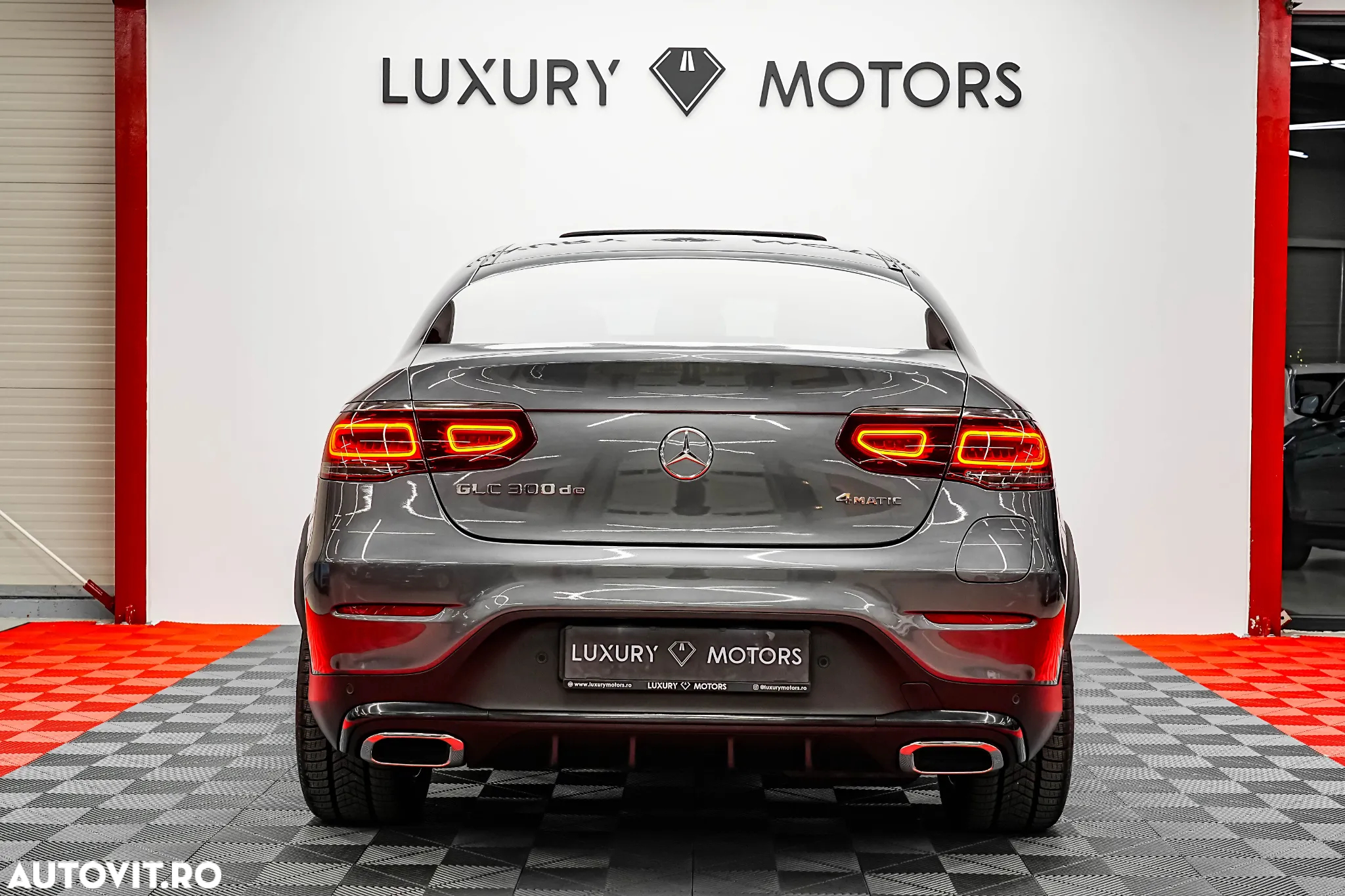 Mercedes-Benz GLC Coupe 300 de 4Matic 9G-TRONIC AMG Line Plus - 13