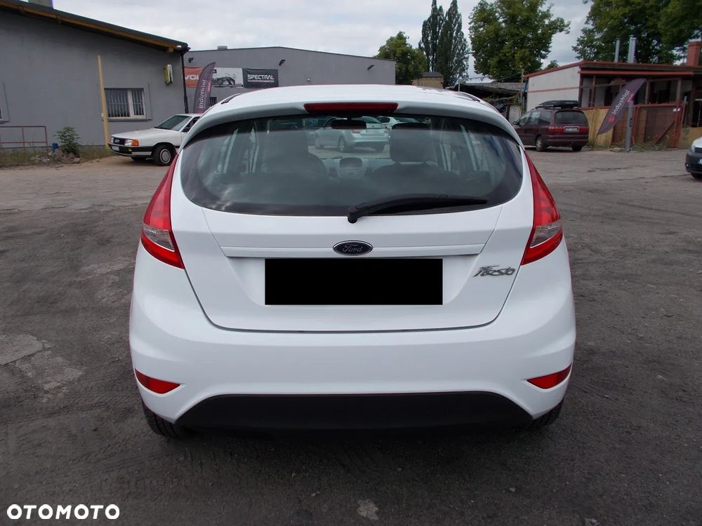 Ford Fiesta 1.25 Celebration - 8