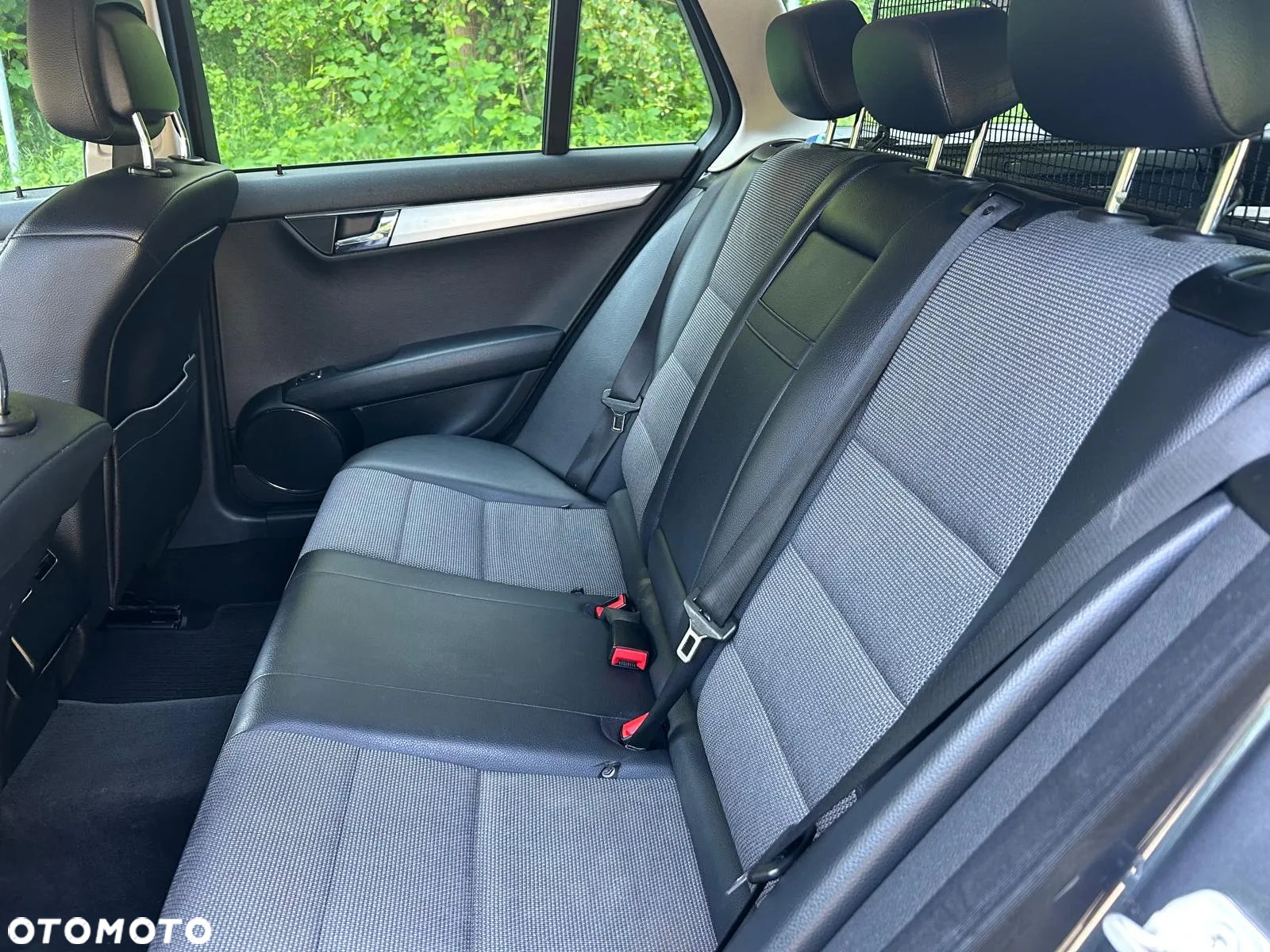 Mercedes-Benz Klasa C 180 T CGI Automatik BlueEFFICIENCY - 12