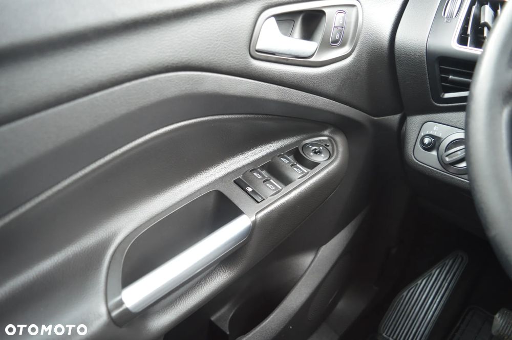 Ford Kuga 2.0 TDCi 4x2 Titanium - 19