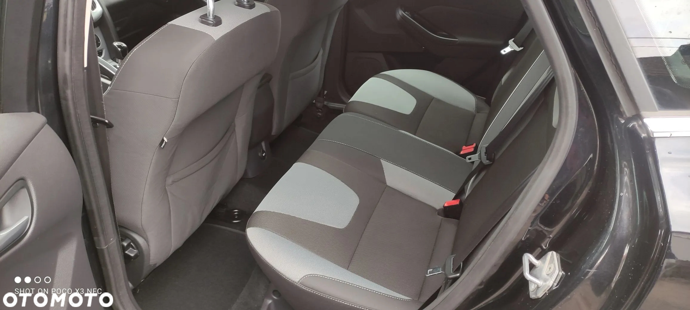 Ford Focus 1.6 EcoBoost Titanium - 25