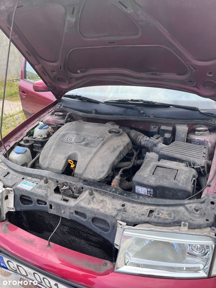 Skoda Octavia 1.6 Tour - 12