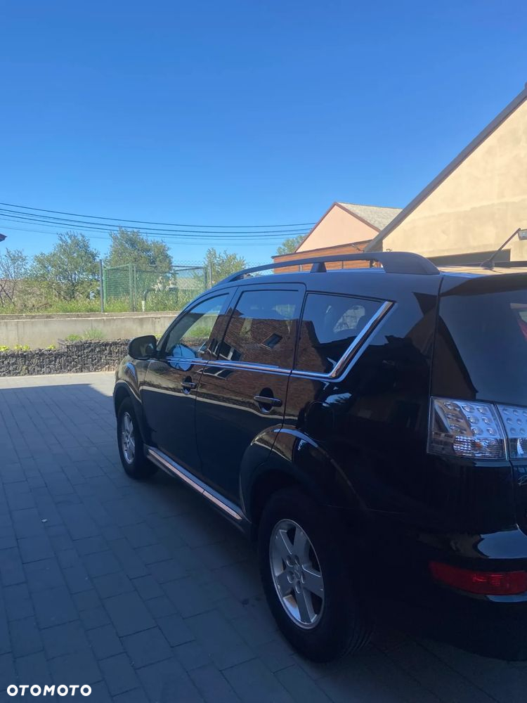 Mitsubishi Outlander 2.0 Intense + NAVI 2WD EU5 - 6