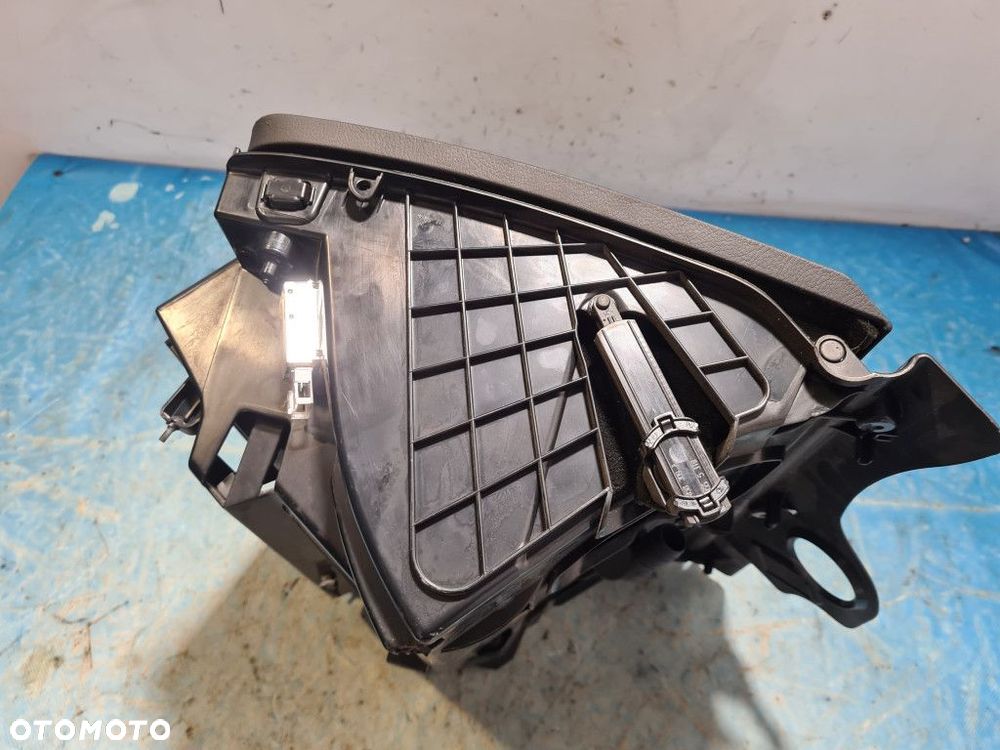 SCHOWEK PASAŻERA Z KLIATYZACJĄ VW PASSAT B6 - 4