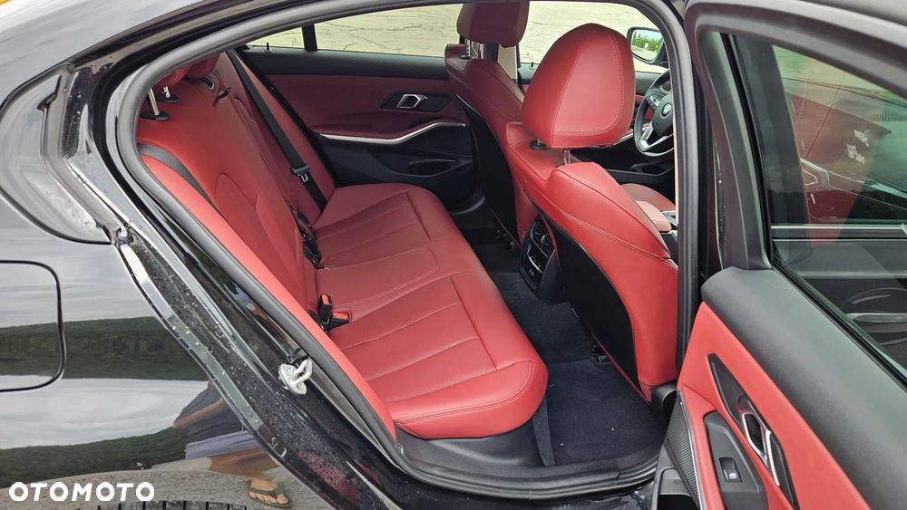 BMW Seria 3 318i - 14