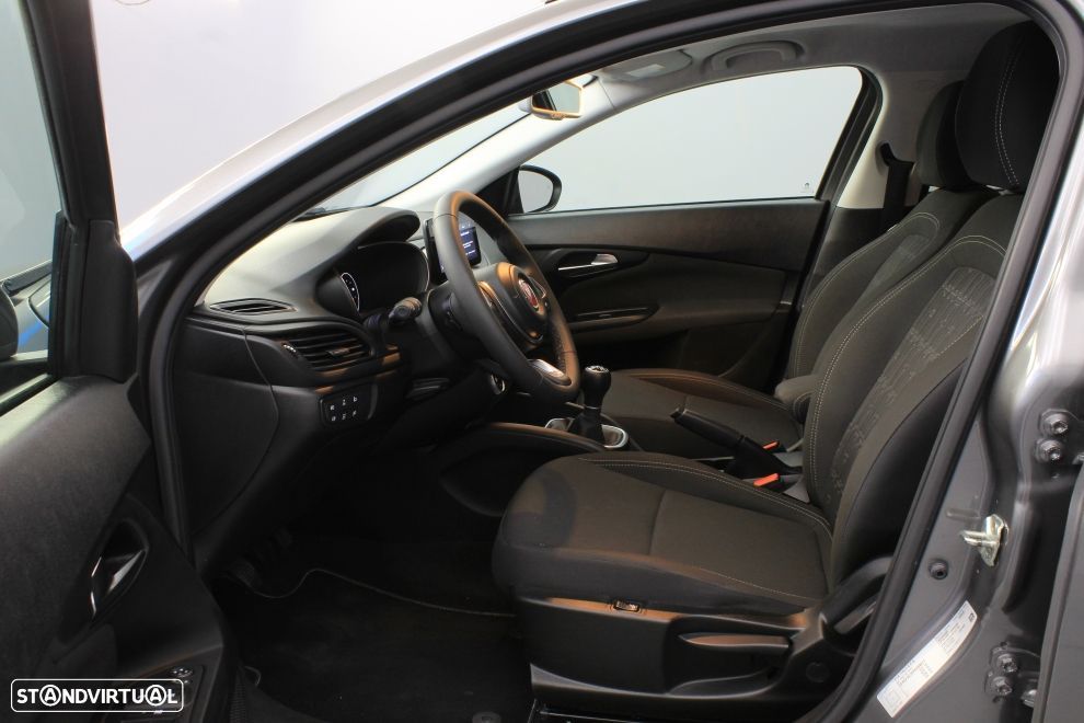Fiat Tipo Station Wagon Cross 1.0 GSE T3 Cross - 24
