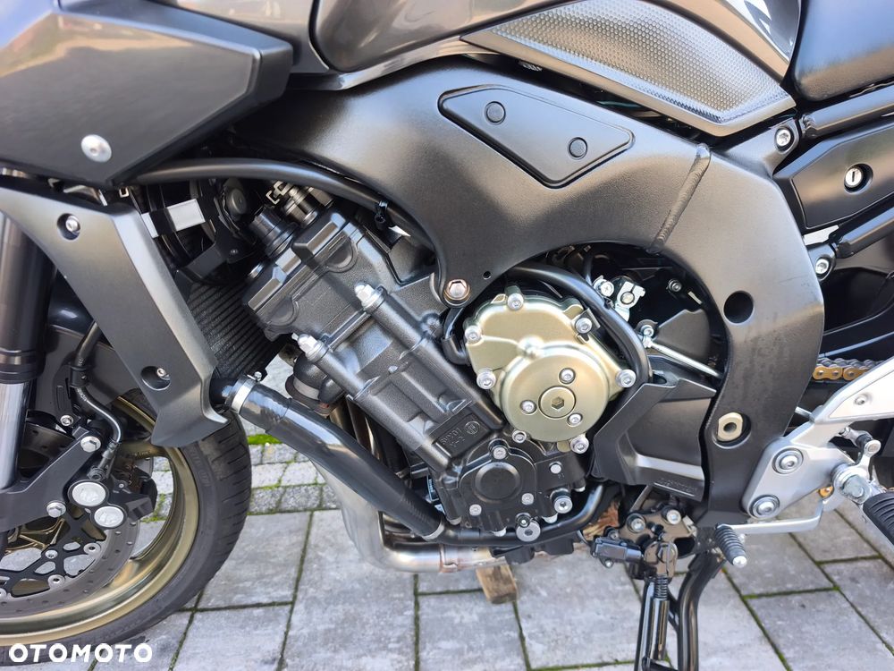 Yamaha FZ - 8