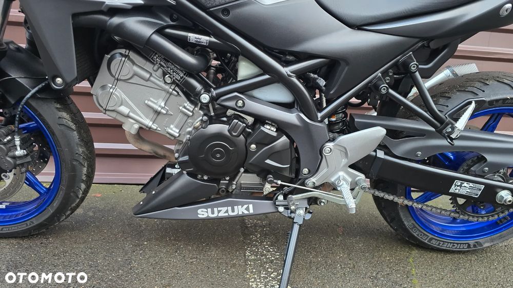 Suzuki SV - 16