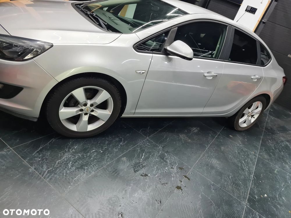 Opel Astra 1.6 Active - 13