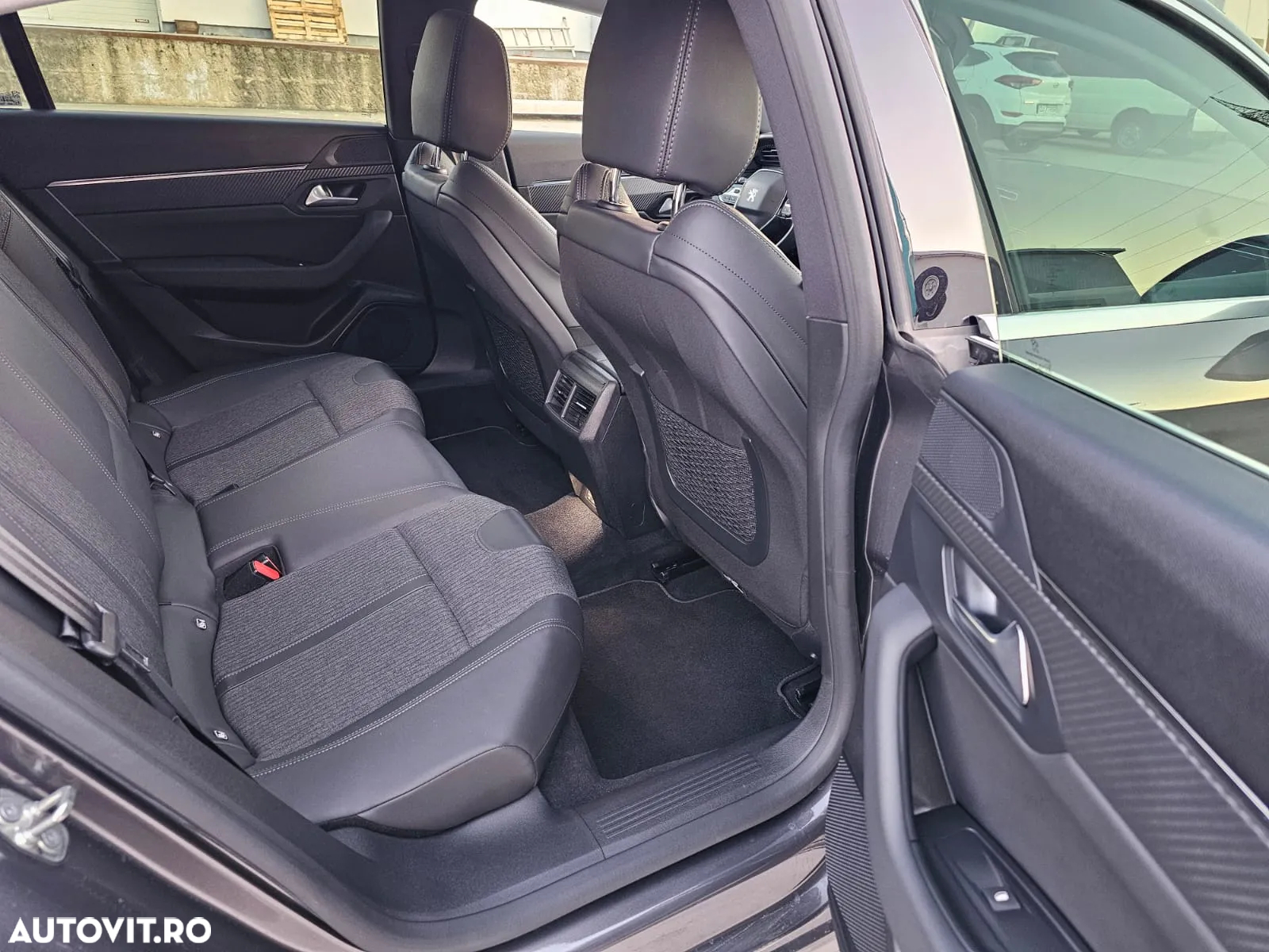 Peugeot 508 SW 1.2 PureTech S&S EAT8 Allure Pack - 11