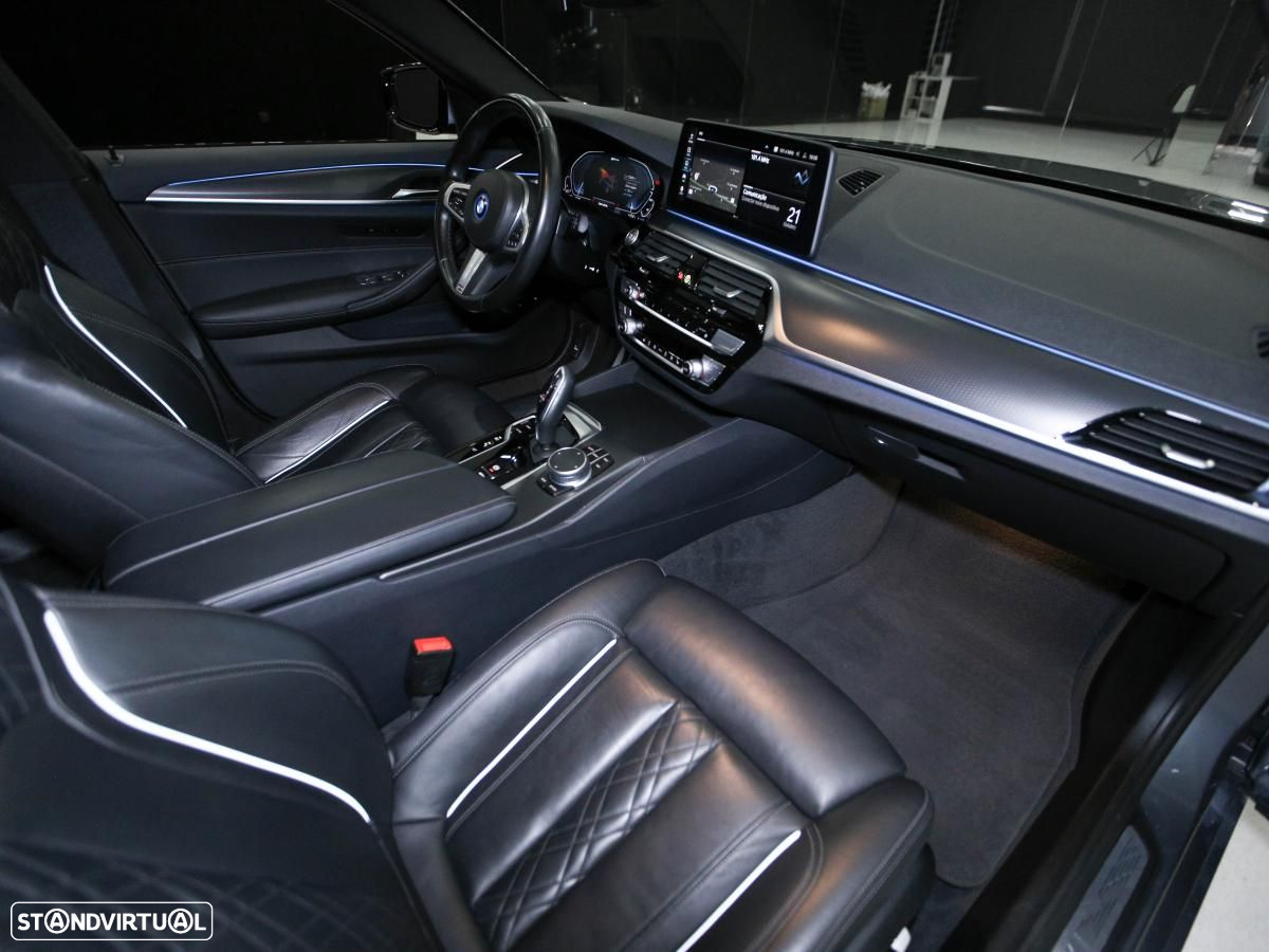 BMW 530 e Pack 50 anos M - 10