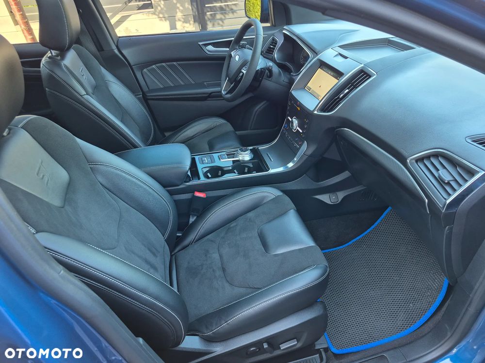 Ford Edge - 11