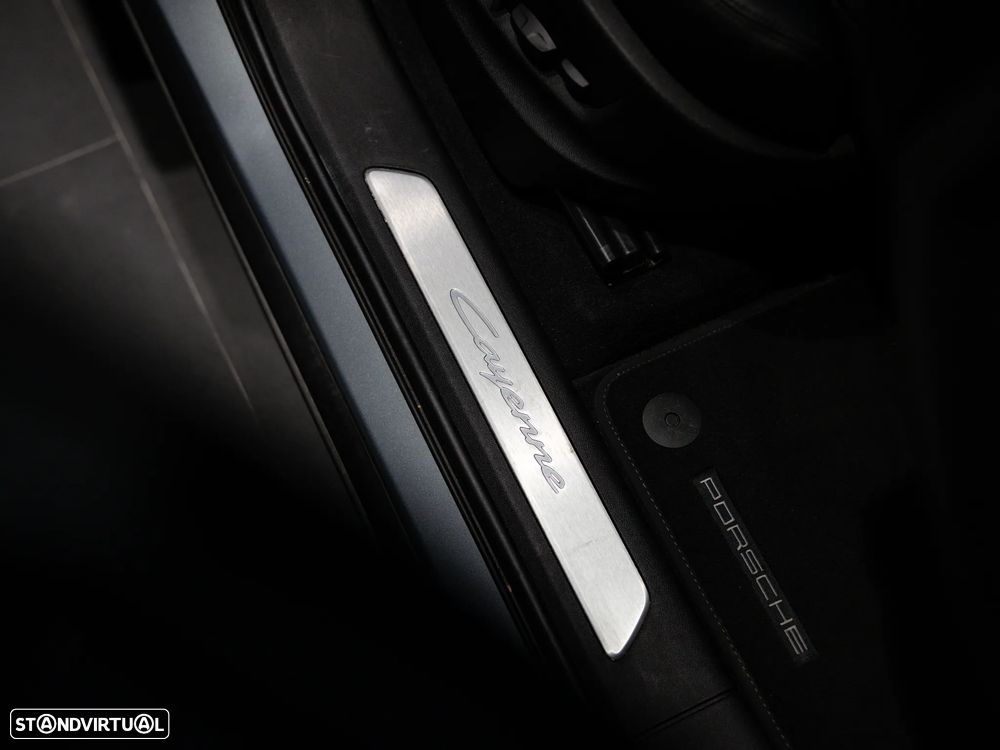 Porsche Cayenne E-Hybrid — fotografia 52