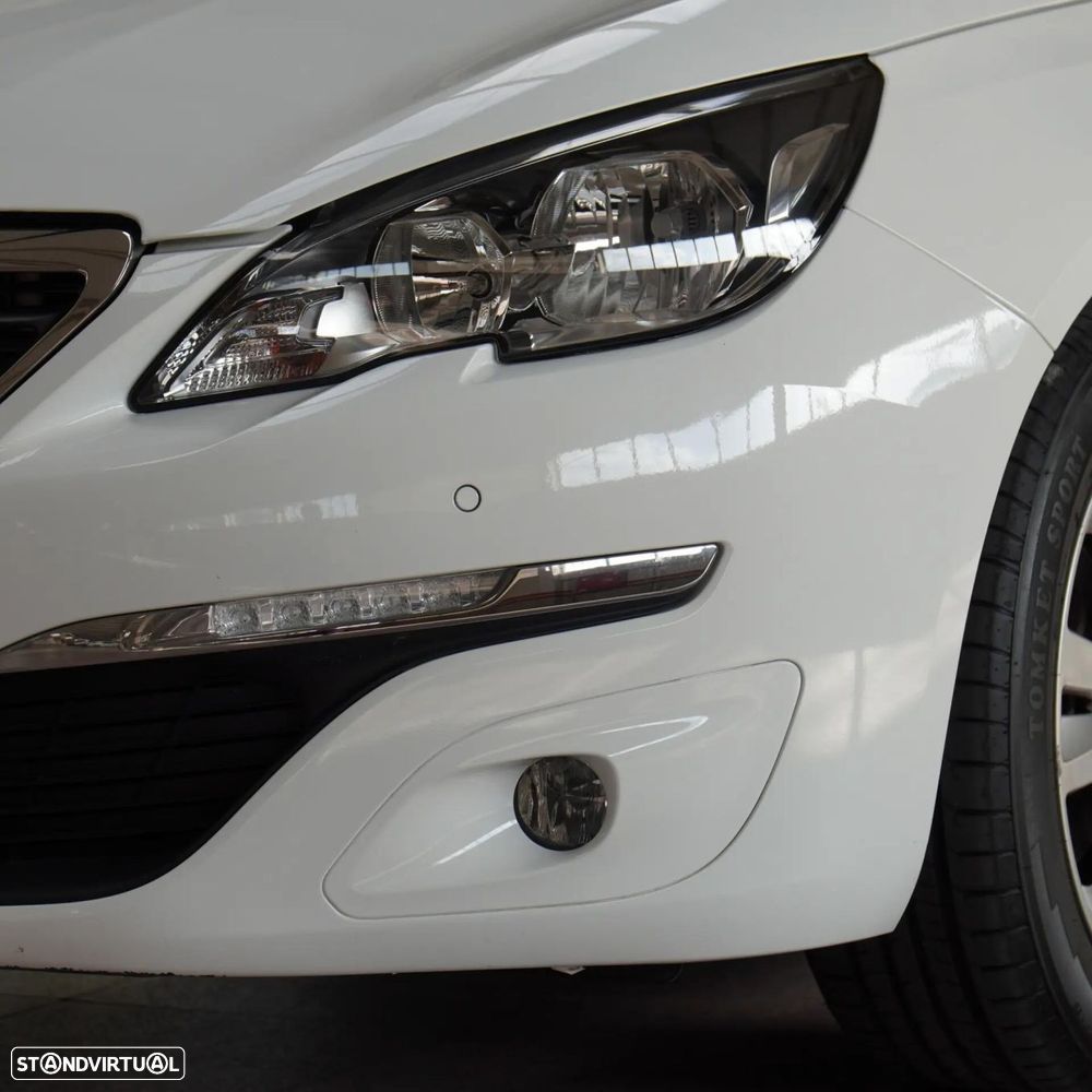 Peugeot 308 - 56