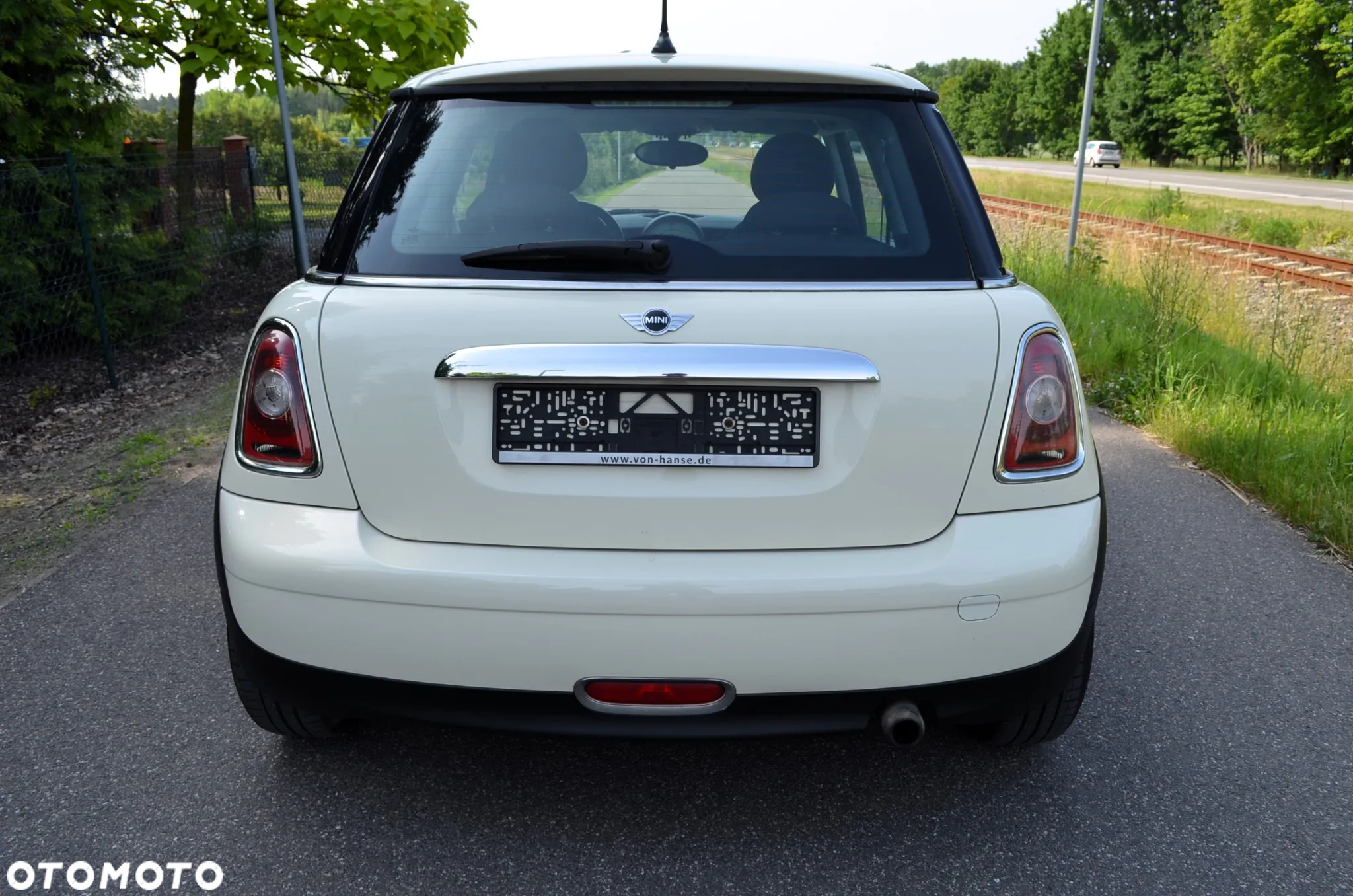 MINI ONE - 9