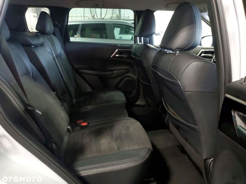 Mitsubishi Outlander - 9