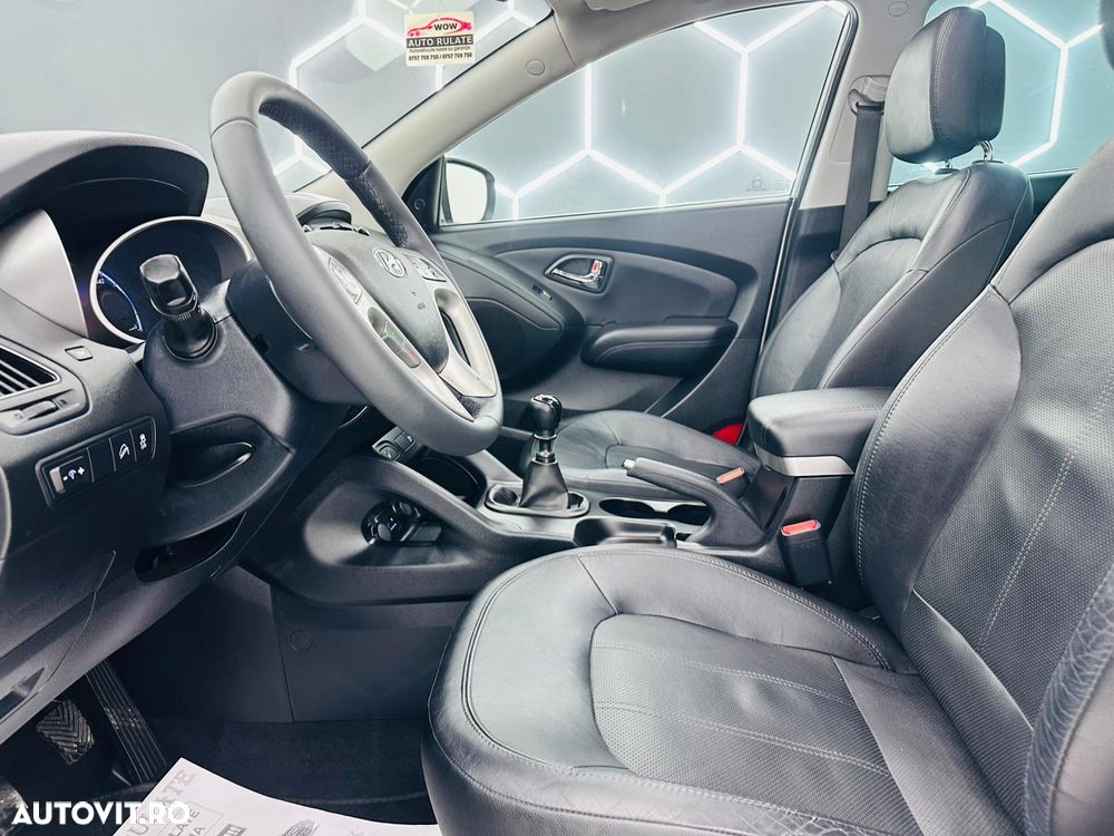 Hyundai ix35 1.7 CRDI 2WD blue Finale Silver - 13