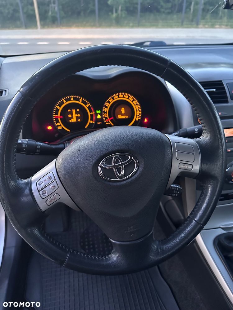 Toyota Corolla 1.6 VVT-i Sol Start - 28