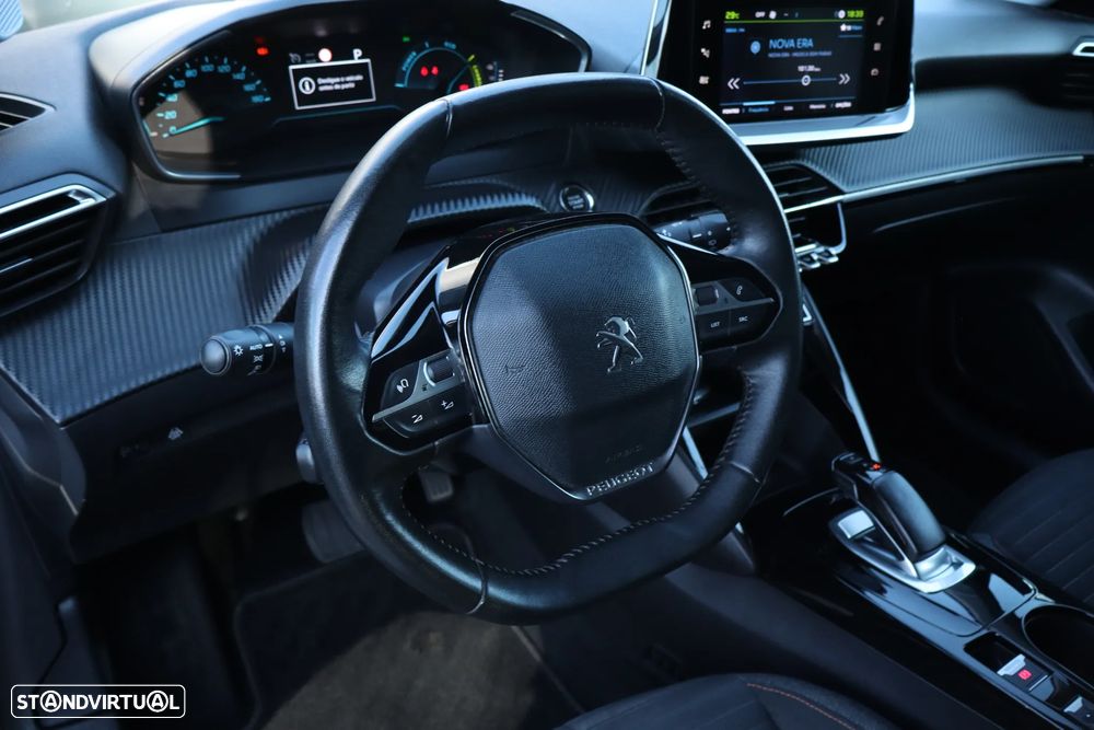Peugeot e-208 Allure Pack - 19