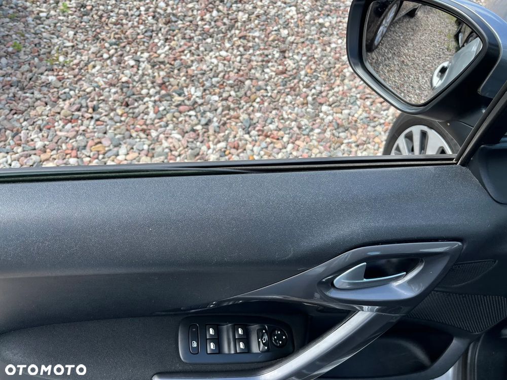 Peugeot 2008 - 17