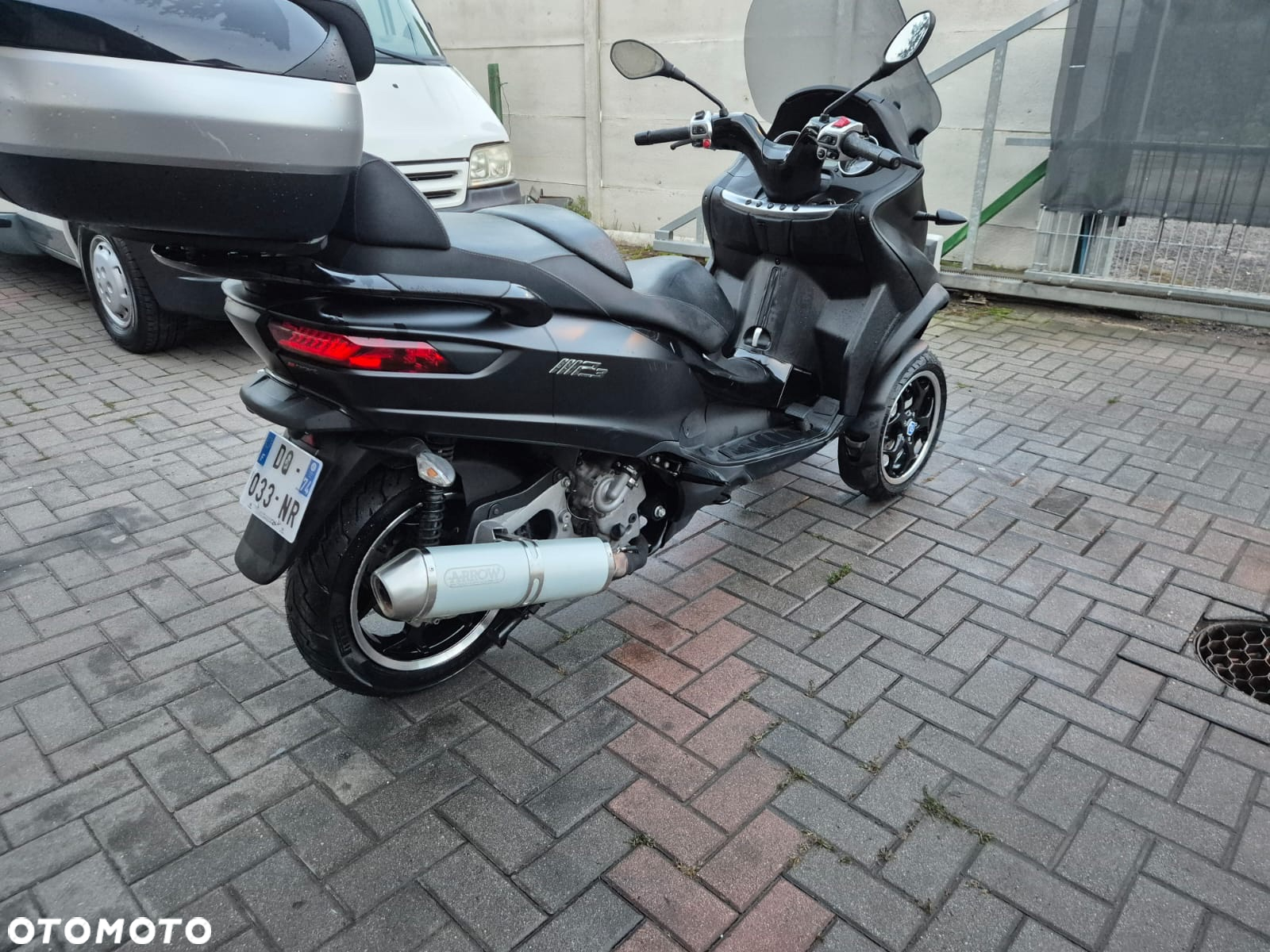 Piaggio MP-3 - 5