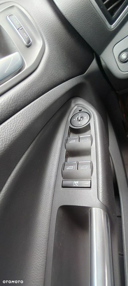 Ford Kuga 2.0 TDCi 4x4 Titanium - 16