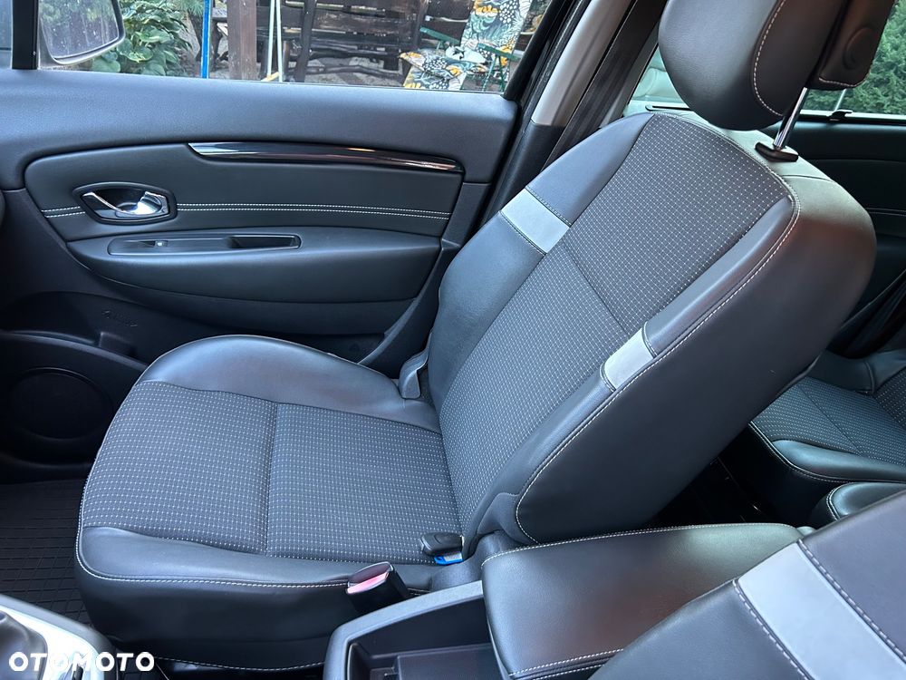 Renault Scenic - 16
