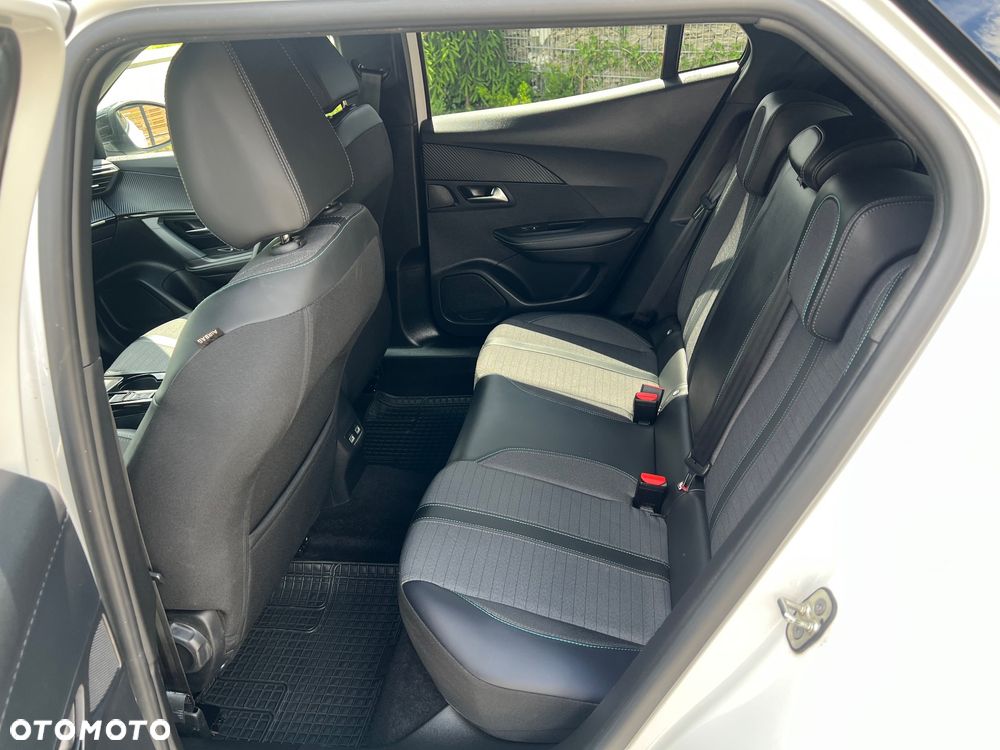 Peugeot 2008 PureTech 130 Allure - 27