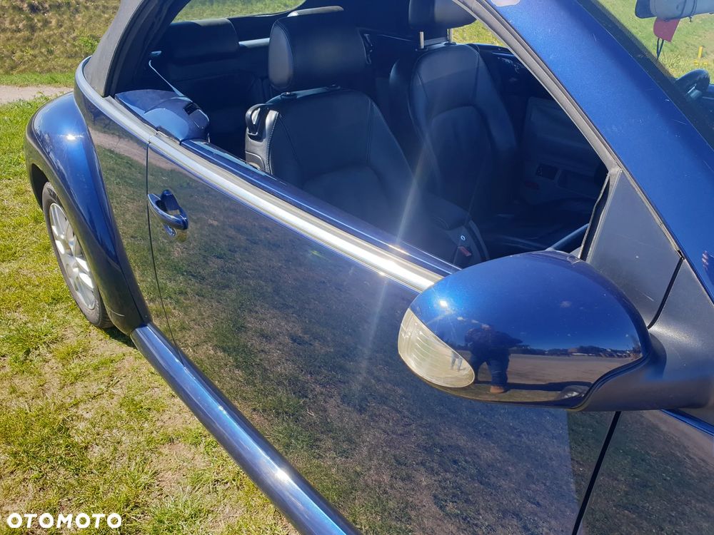 Volkswagen New Beetle - 4
