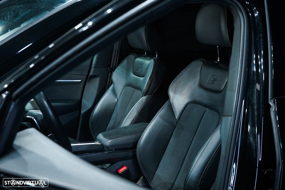 Audi e-tron 50 quattro S line - 11